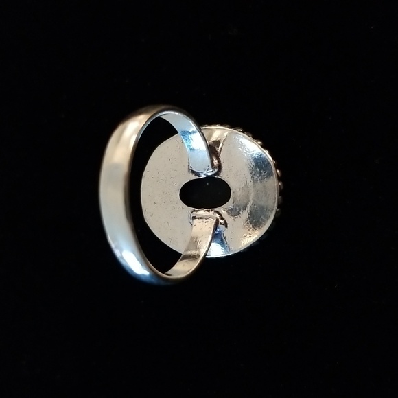 Abalone Oval Ring in Dotted Setting - Picture 3 of 5